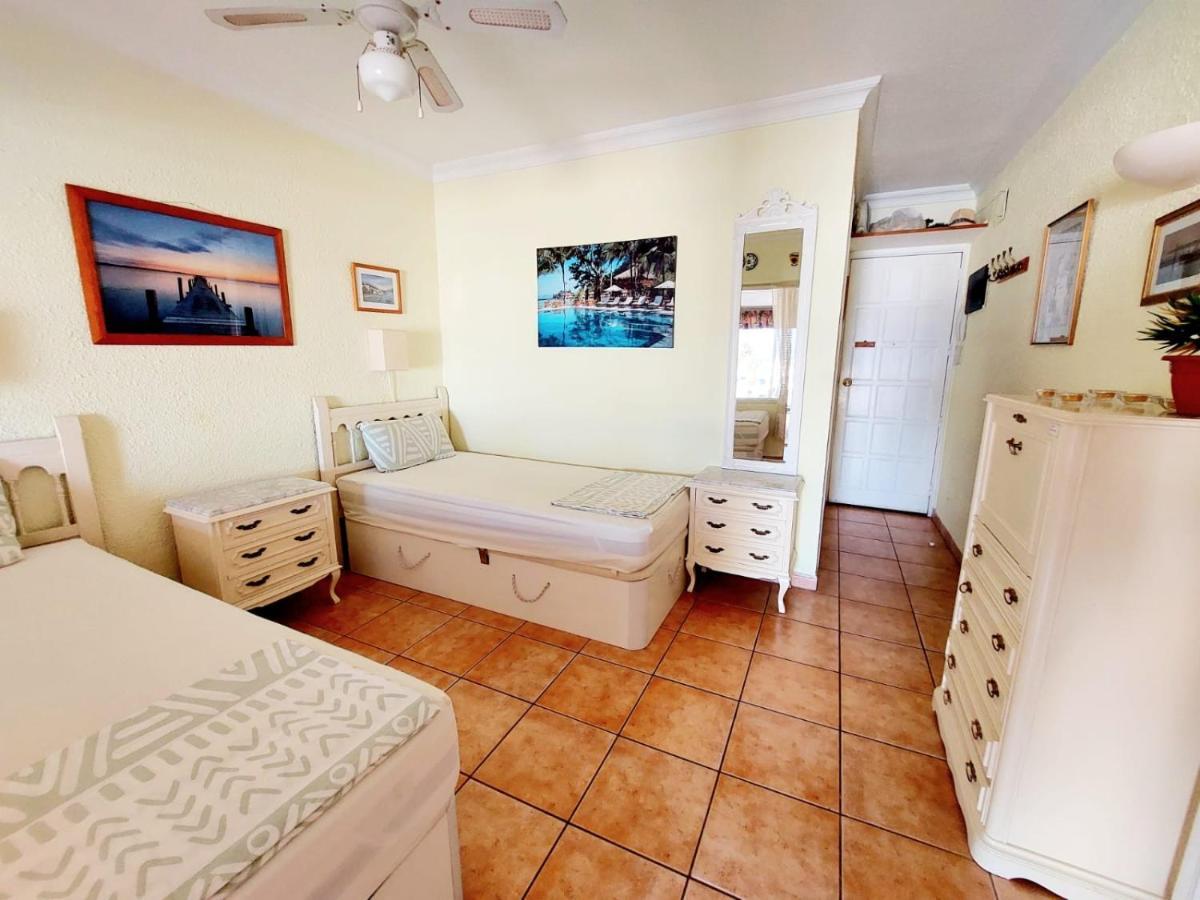 First Line Villa Floor Studio Apartment With Amazing Sea View Air Conditioned Just 50M From The Beach Адехе Екстер'єр фото